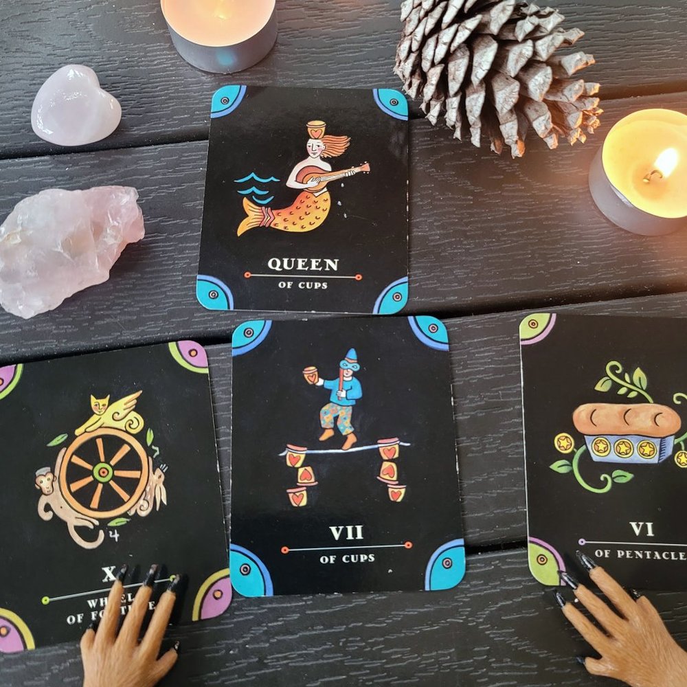 FortuneTelling: Reveal Inner Truths With the Tarot Nova and Book of Palm Reading